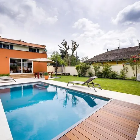 别墅 Maison Familiale Climatisee Avec Piscine *